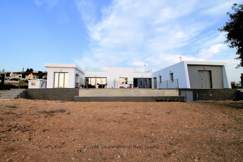 4 Bedroom House for Sale in Paphos – Emba