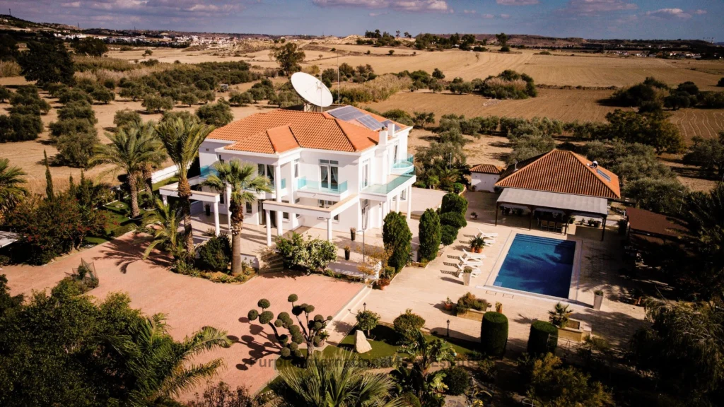 675m² House for Sale in Oroklini, Larnaca District