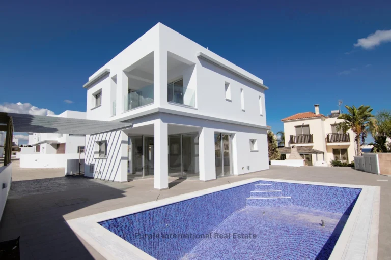 4 Bedroom House for Sale in Kapparis, Famagusta District