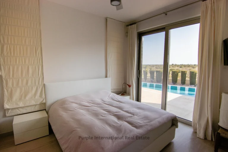 400m² House for Sale in Famagusta District