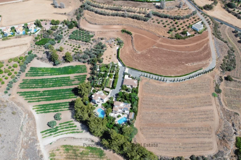 5 Bedroom House for Sale in Argaka, Paphos District