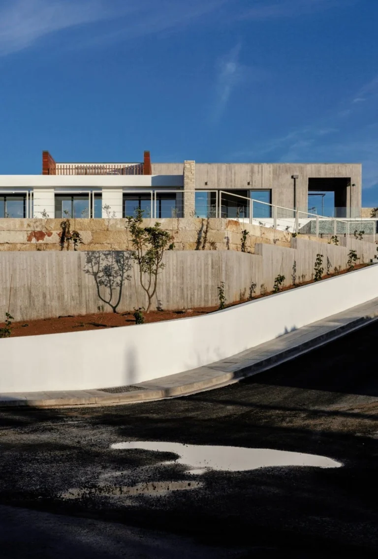 4 Bedroom House for Sale in Sea Caves, Paphos District