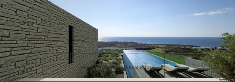 5 Bedroom House for Sale in Sea Caves, Paphos District
