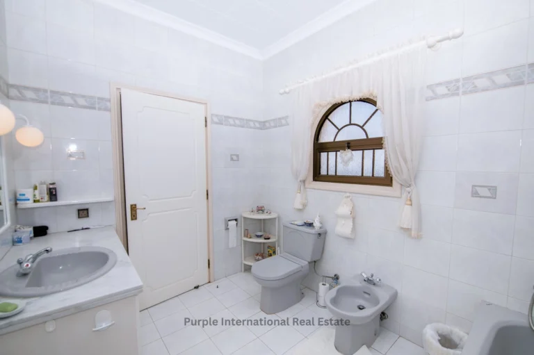 5 Bedroom House for Sale in Tala, Paphos District