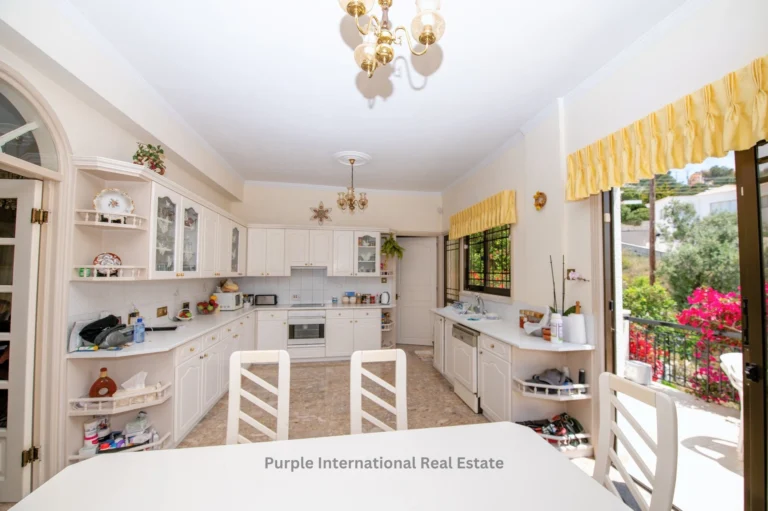 5 Bedroom House for Sale in Tala, Paphos District