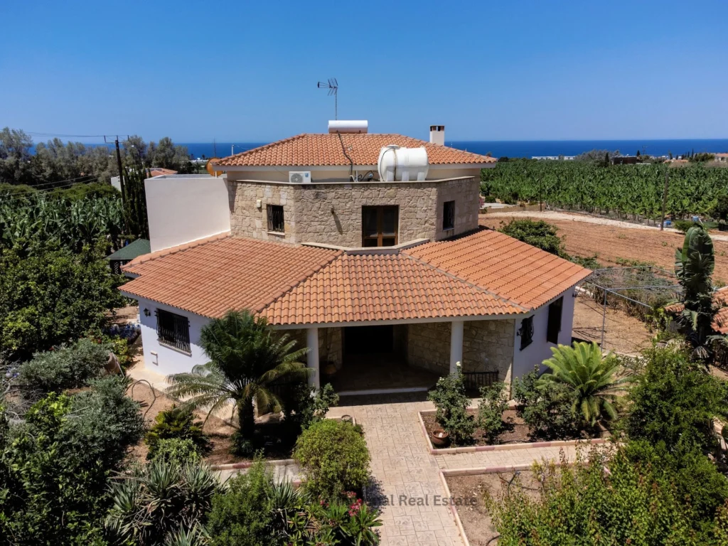 3 Bedroom House for Sale in Sea Caves, Paphos District
