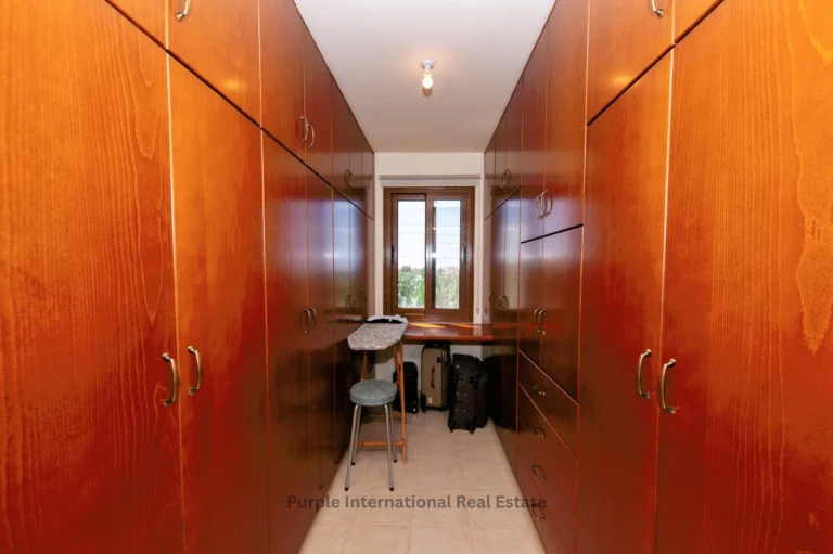 3 Bedroom House for Sale in Sea Caves, Paphos District