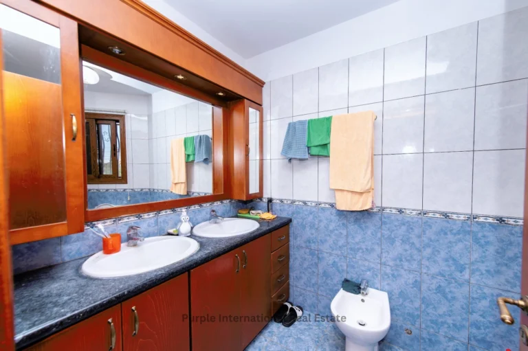 3 Bedroom House for Sale in Sea Caves, Paphos District