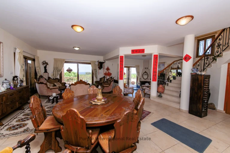 3 Bedroom House for Sale in Sea Caves, Paphos District