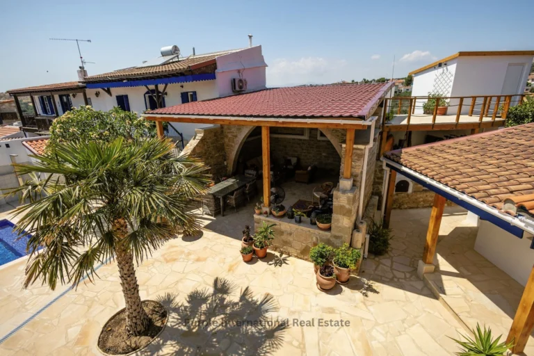 5 Bedroom House for Sale in Maroni, Larnaca District