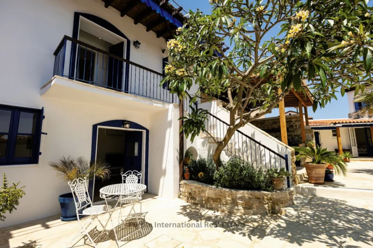 5 Bedroom House for Sale in Maroni, Larnaca District
