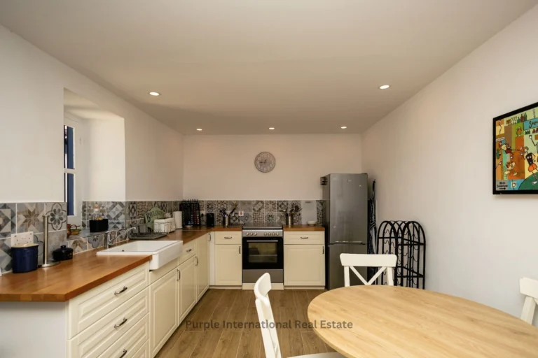 5 Bedroom House for Sale in Maroni, Larnaca District