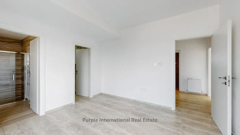 5 Bedroom House for Sale in Kissonerga, Paphos District