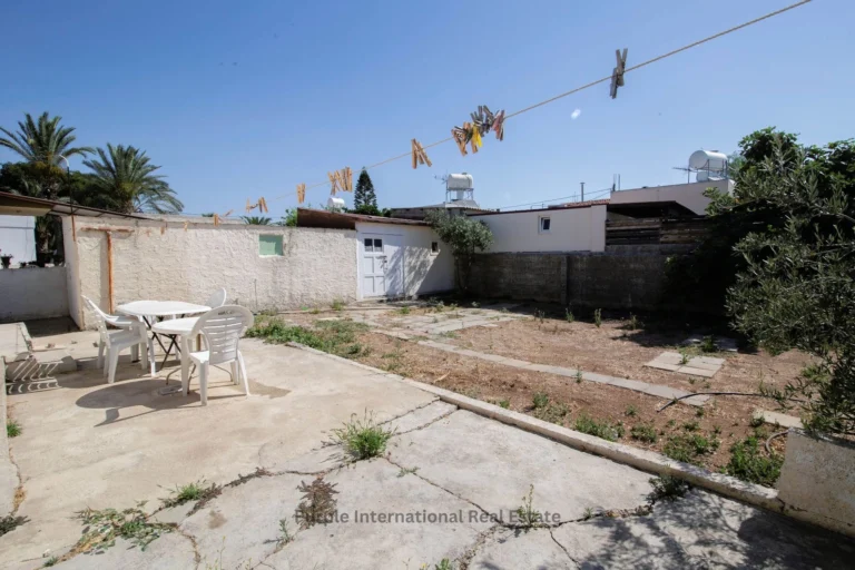 Cheap Houses and Villas for Sale Larnaca up to 300000 euro