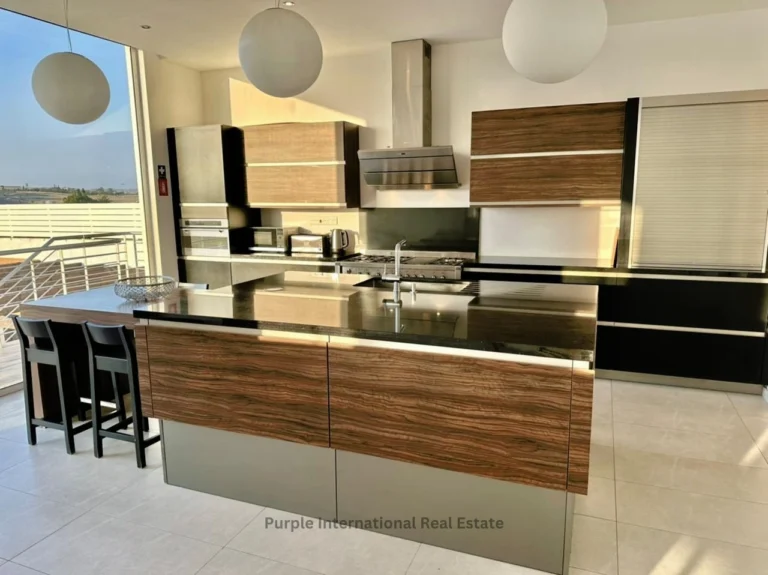 5 Bedroom House for Sale in Aradippou, Larnaca District