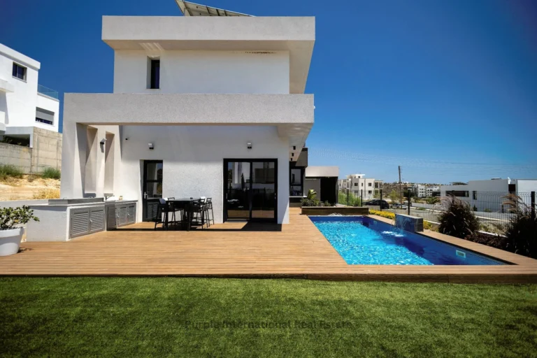 4 Bedroom House for Sale in Limassol – Agios Athanasios