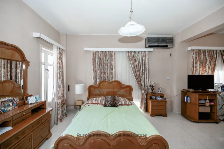 4 Bedroom House for Sale in Aradippou, Larnaca District