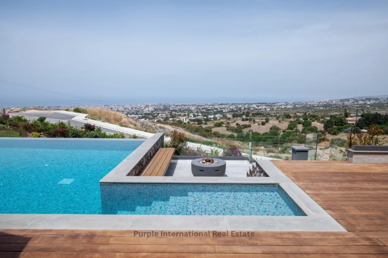 5 Bedroom House for Sale in Armou, Paphos District