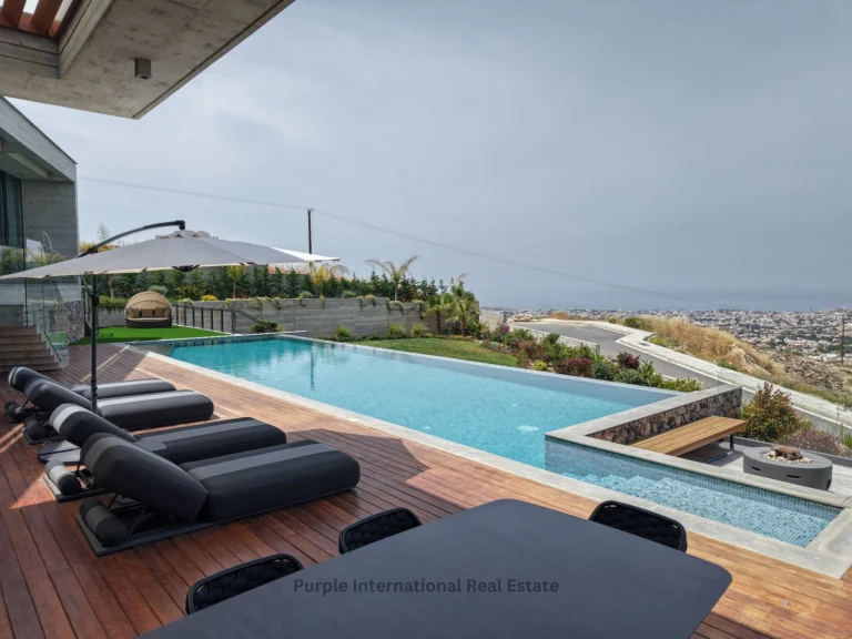 5 Bedroom House for Sale in Armou, Paphos District