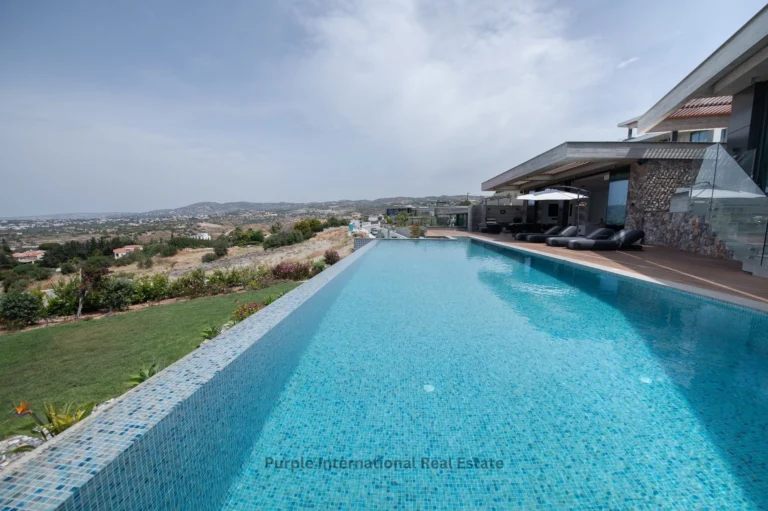 5 Bedroom House for Sale in Armou, Paphos District