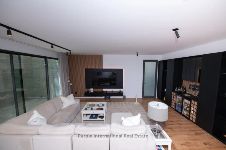 5 Bedroom House for Sale in Armou, Paphos District