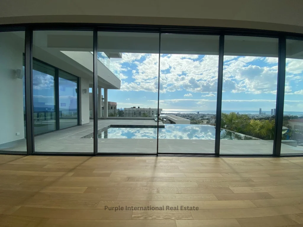 1000m² House for Sale in Germasogeia, Limassol District