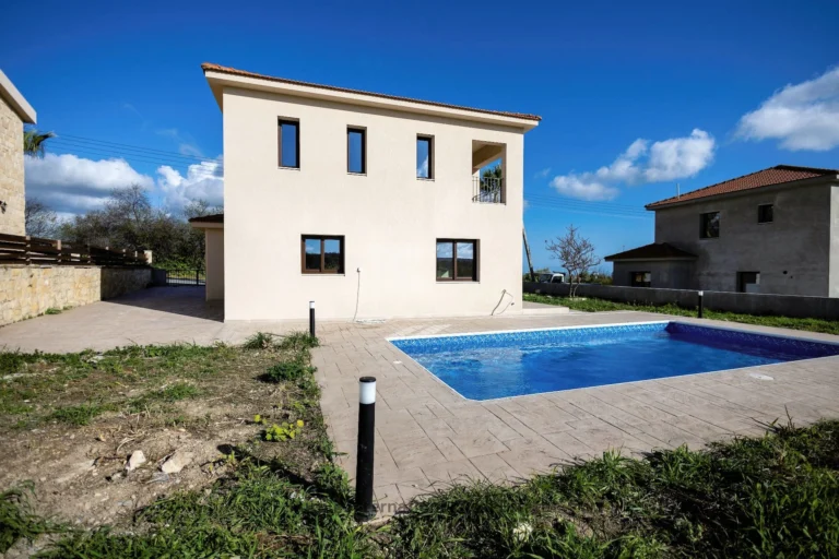 3 Bedroom House for Sale in Anogyra, Limassol District