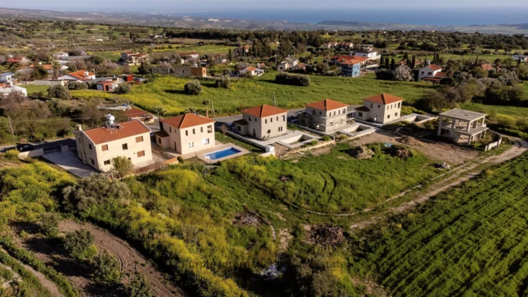 3 Bedroom House for Sale in Anogyra, Limassol District