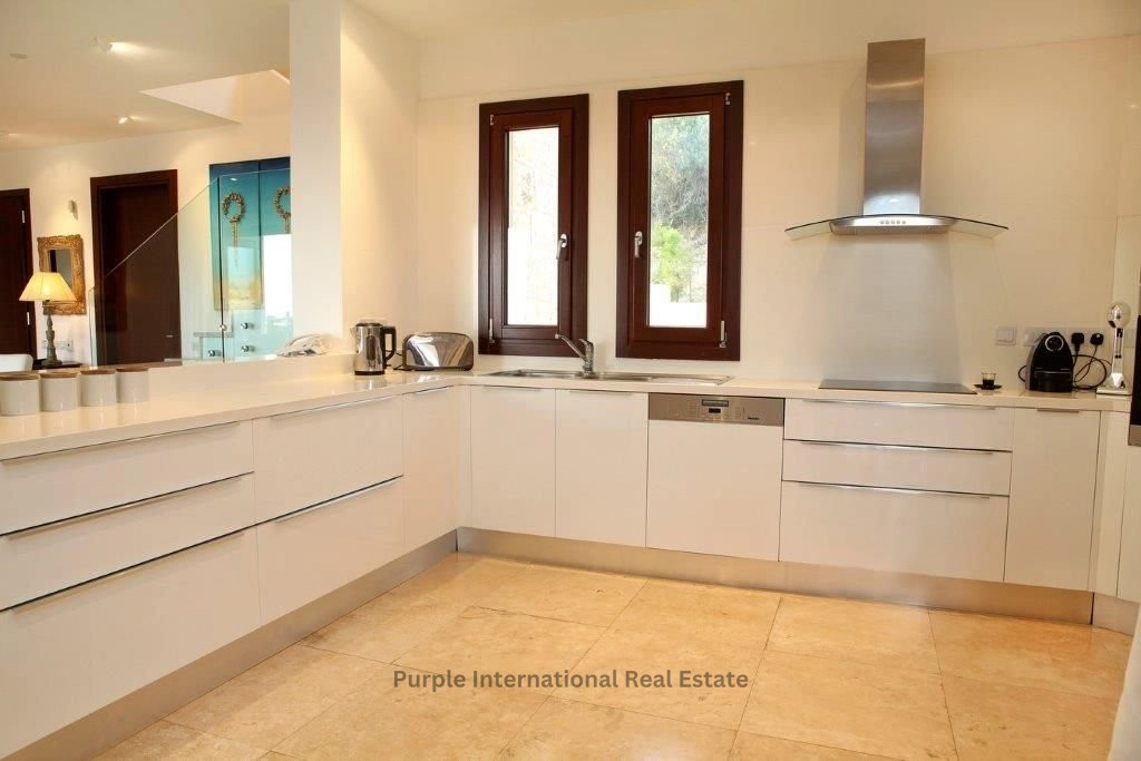 5 Bedroom House for Sale in Aphrodite Hills, Paphos District