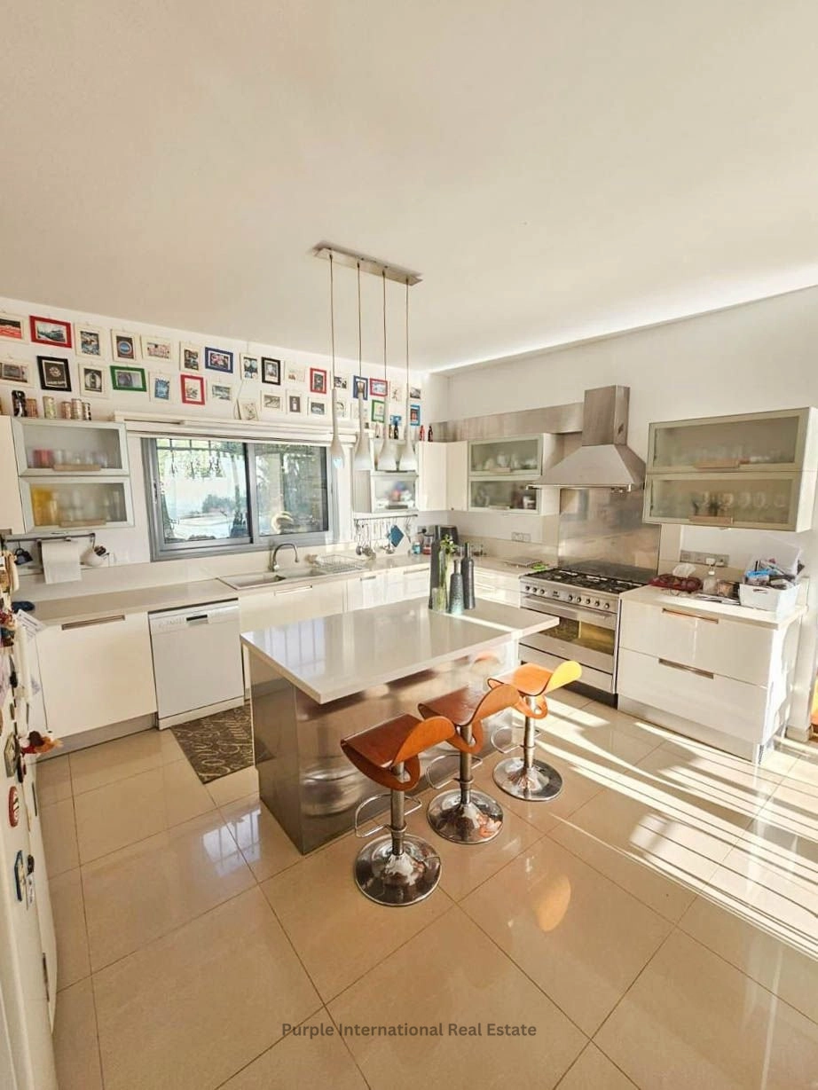 420m² House for Sale in Konia, Paphos District
