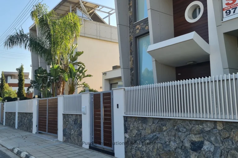 4 Bedroom House for Sale in Agios Tychonas, Limassol District