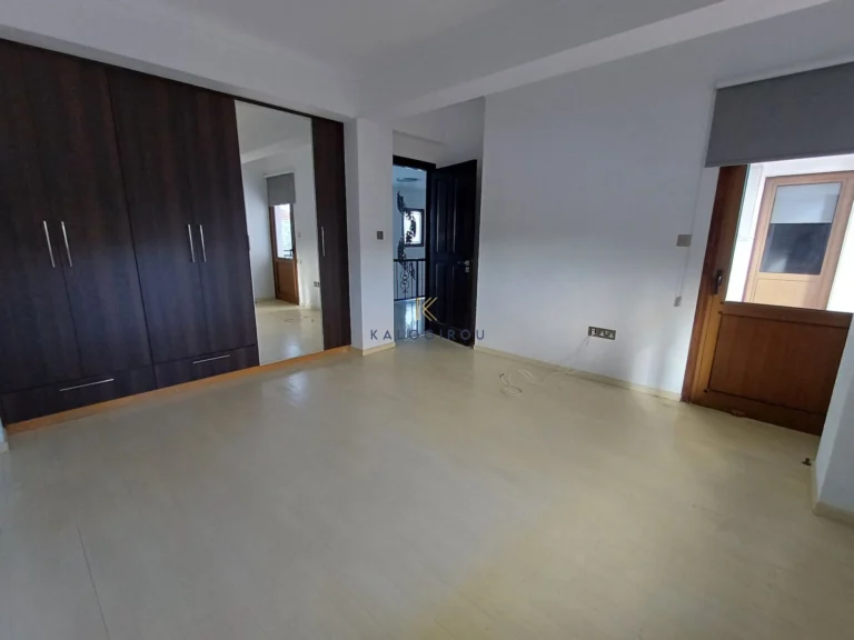 5 Bedroom House for Sale in Oroklini, Larnaca District