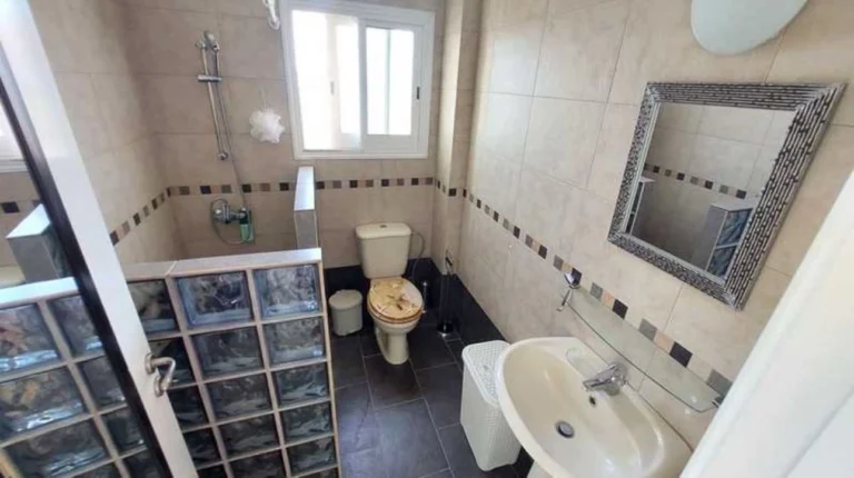 1 Bedroom Apartment for Sale in Paphos – Universal