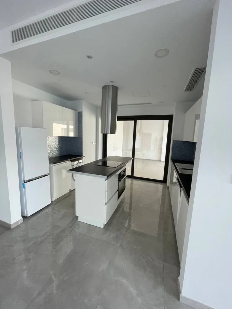 2 Bedroom Apartment for Rent in Potamos Germasogeias, Limassol District
