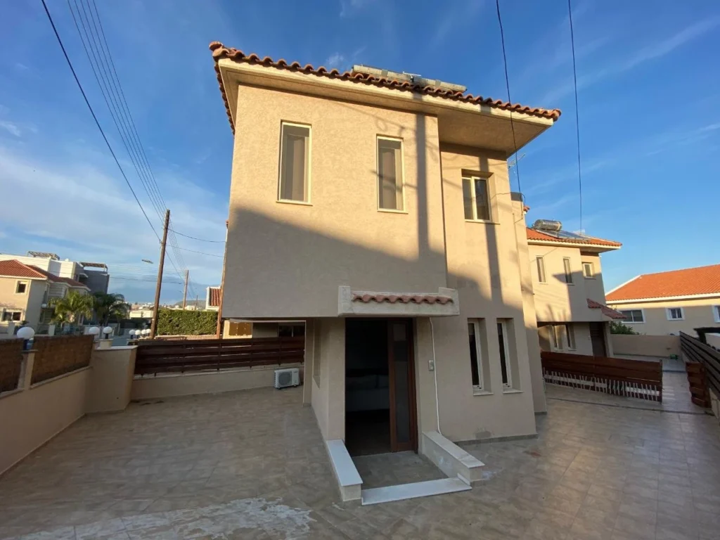 3 Bedroom House for Rent in Germasogeia, Limassol District