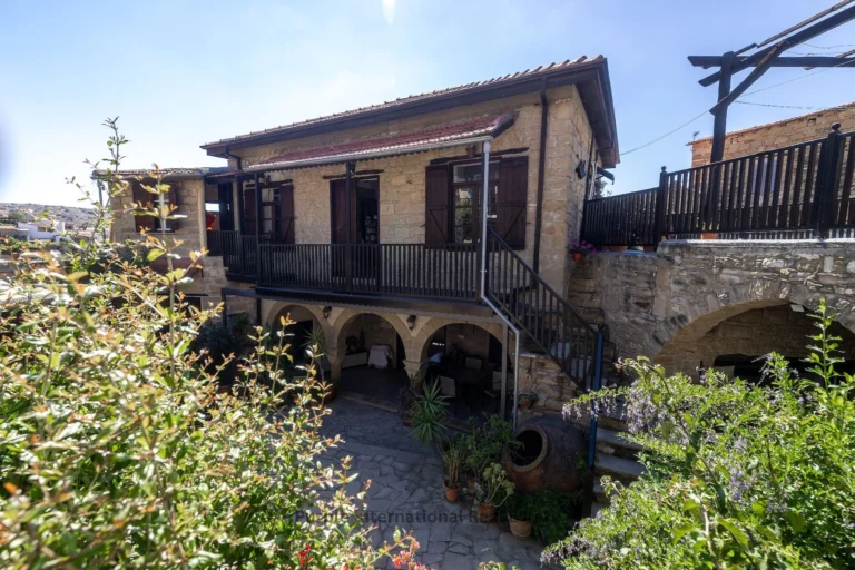 3 Bedroom House for Sale in Tochni, Larnaca District