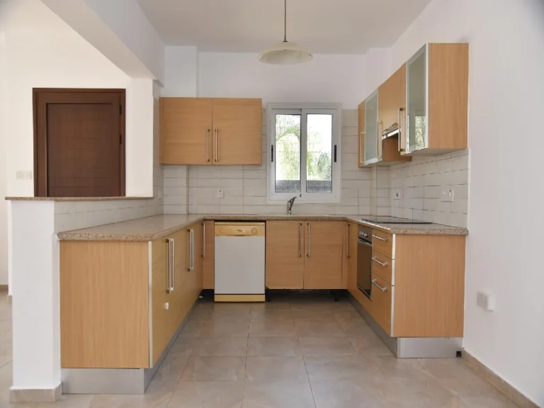 Cheap Houses and Villas for Sale Famagusta up to 400000 euro