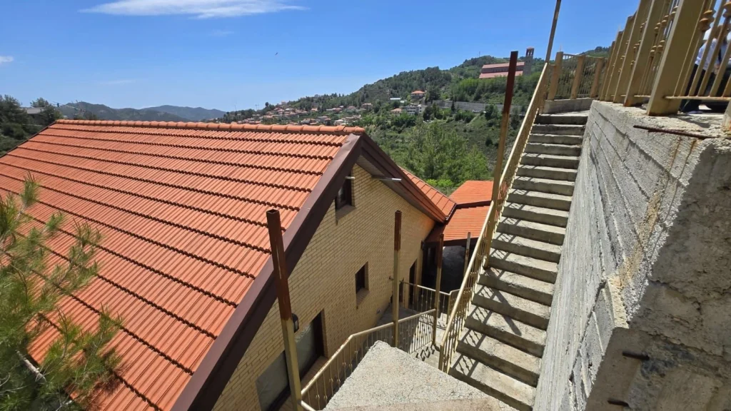 5 Bedroom House for Sale in Kyperounta, Limassol District