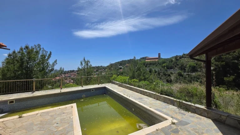 5 Bedroom House for Sale in Kyperounta, Limassol District