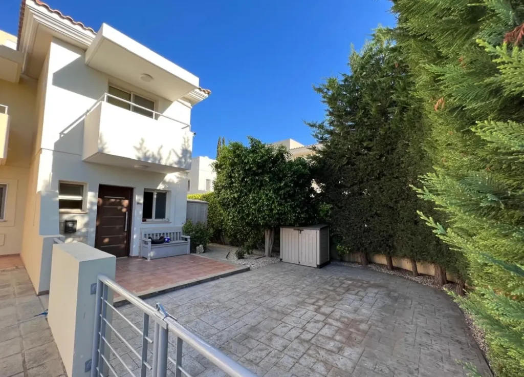 2 Bedroom House for Sale in Mandria, Paphos District