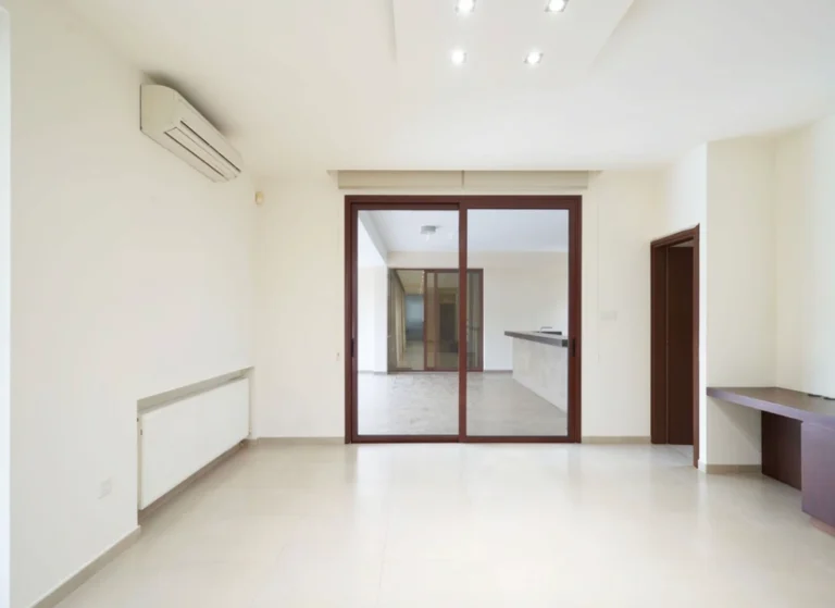 5 Bedroom House for Sale in Strovolos, Nicosia District