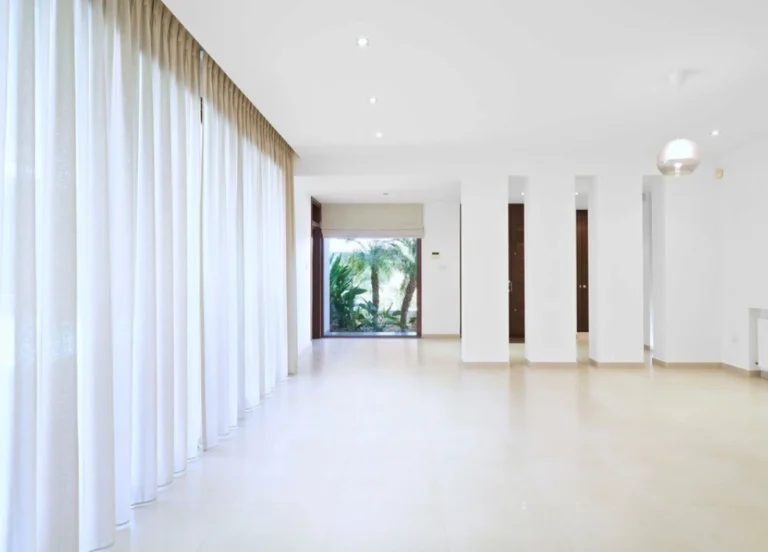 5 Bedroom House for Sale in Strovolos, Nicosia District