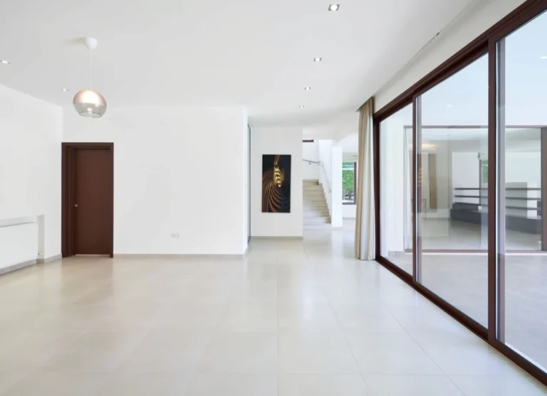 5 Bedroom House for Sale in Strovolos, Nicosia District
