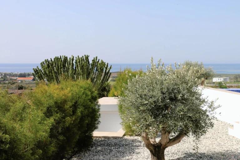 4 Bedroom House for Sale in Peyia, Paphos District