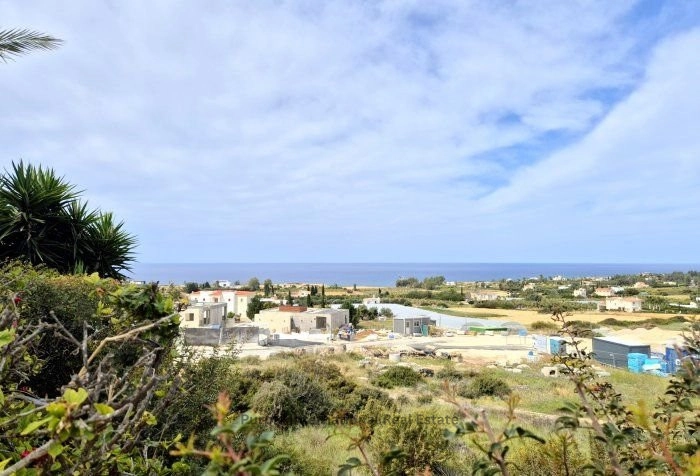 3 Bedroom House for Sale in Sea Caves, Paphos District