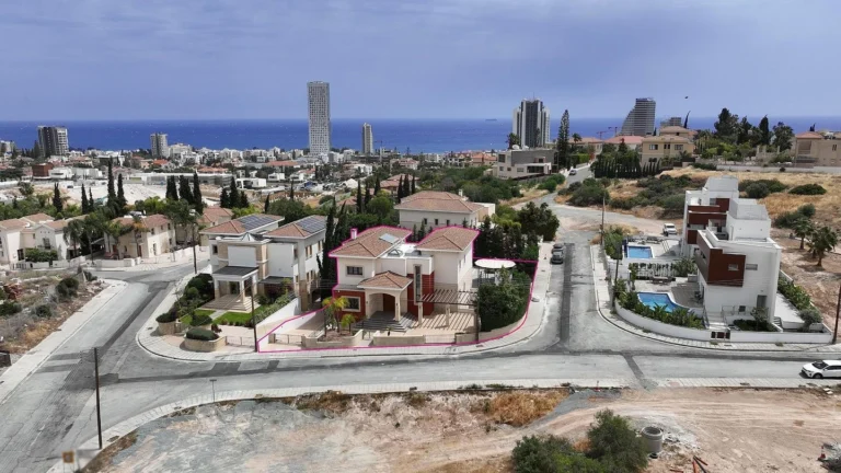 5 Bedroom House for Sale in Mouttagiaka, Limassol District