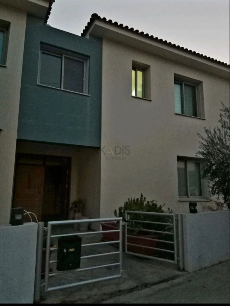 337m² House for Sale in Agia Varvara Lefkosias, Nicosia District