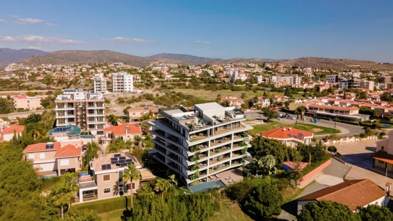 1740m² Building for Sale in Limassol District