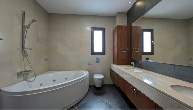 5 Bedroom House for Sale in Kalogiroi, Limassol District
