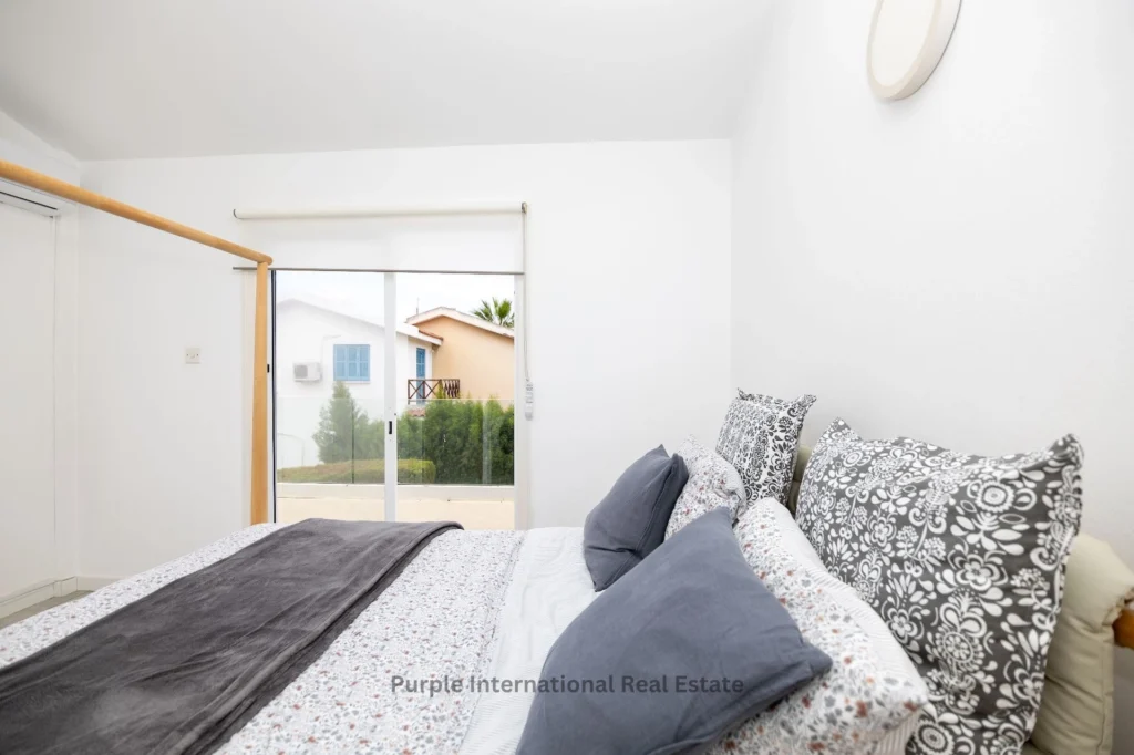 2 Bedroom House for Sale in Pervolia Larnacas